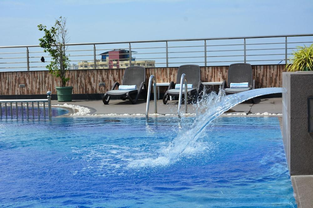 Pearl Grand Hotel Colombo Exterior photo